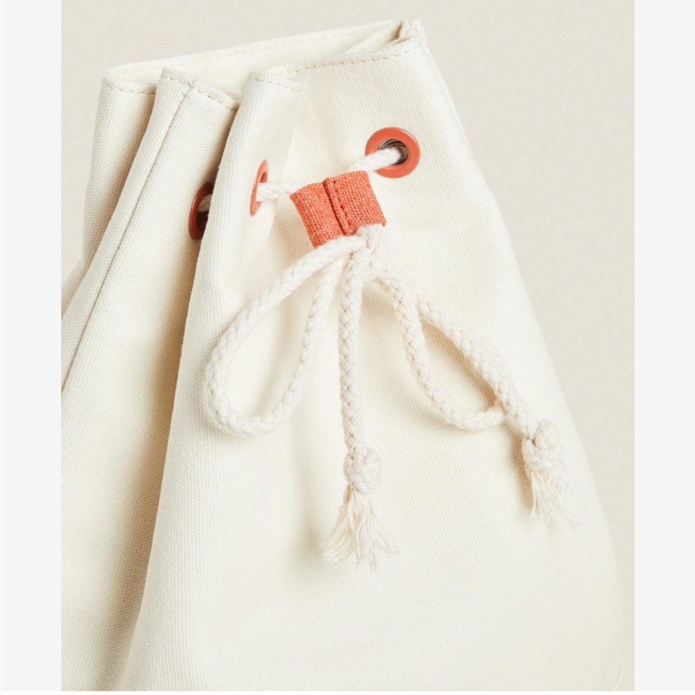 Zara Home x Disney Canvas Drawstring Bucket Bag with Disney Hula Characters - Picture 10 of 14